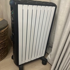 デロンギ　マルチダイナミックヒーター　電気ヒーター　子供部屋　
MDHU12-BKの画像
