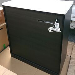 🔴山口市、キッチンカウンターレンジ棚￥9800🔴ニトリ製🔴スライド棚・レール付き引出し・ガラス扉の画像