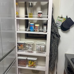 冷蔵庫横　パントリーの画像