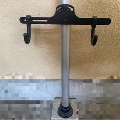 自転車ラック 突っ張り棒式 自転車2台を格納可能！ シルバー の画像