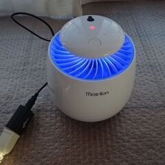 中古美品☆Mos-lion他 吸引式蚊取り器 2台セット USB 虫除け 蚊取り キャンプ アウトドアの画像