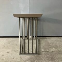 『メーカー不明』サイドテーブル ナイトテーブル ベットサイドテーブル コーヒーテーブル アイアンテーブル テーブル RWcen13の画像