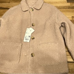 未使用130cm UNIQLO ピンク色コート