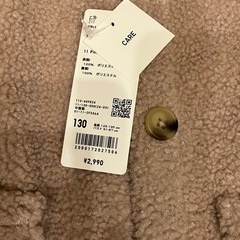 未使用130cm UNIQLO ピンク色コートの画像