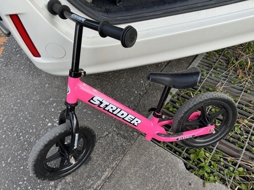 ストライダー　ピンク　