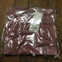 【新品】ユニクロ　スラブTシャツの画像