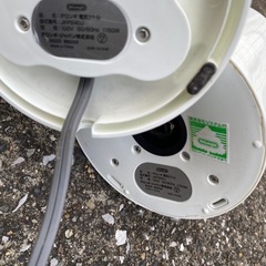 中古 Delonghi デロンギ湯沸かしポット【True】 電気ケトル 0.75L ホワイト JKP240Jの画像