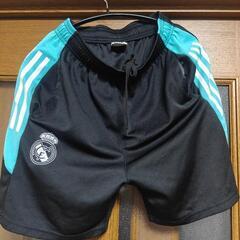 【値下げ】レアル・マドリードロゴ入りサッカーパンツ