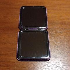 拡大鏡付きコンパクトミラーの画像