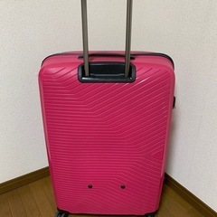ビビットピンク色Lサイズキャリーケース