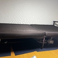 シングルベッド　ブラウン　折りたたみ可能