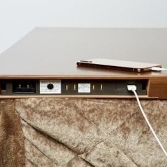 【3/29〜30受渡限定】USBポート付テーブルタップ内蔵高脚こたつ＋専用掛ふとん1人用の画像