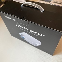 プロジェクター、DVDプレーヤーセットの画像
