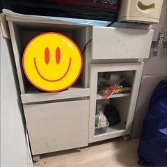 白色 食器棚　の画像