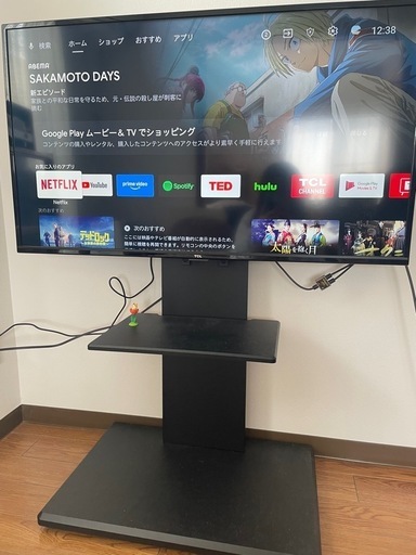 TCLテレビと移動できるテレビスタンド