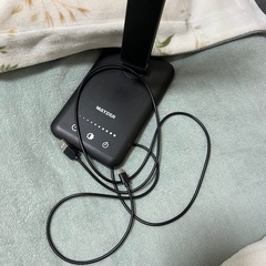 LED充電式デスクライト の画像