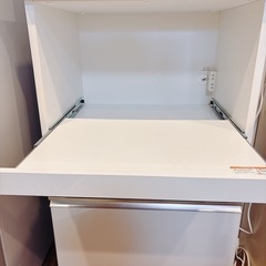 【3月末までの在庫整理】キッチン収納、レンジ台。美品。500円の画像