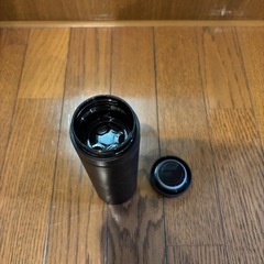 新品未使用の水筒の画像