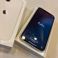 『美品』Apple iPhone 13 ホワイト 128G 本体と付属品の画像