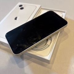 『美品』Apple iPhone 13 ホワイト 128G 本体と付属品の画像