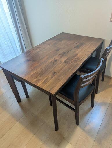 交渉中】四人掛けダイニングテーブルセット