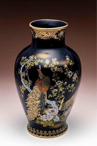 孔雀と花の装飾陶磁器花瓶