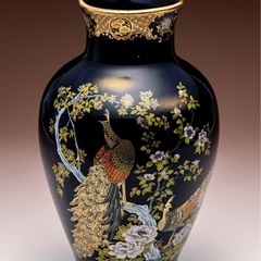 孔雀と花の装飾陶磁器花瓶の画像