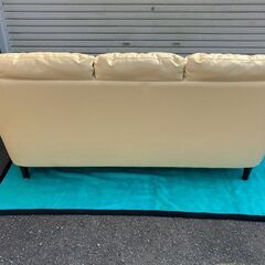 3人がけソファ★クリーム色★ナフコの画像