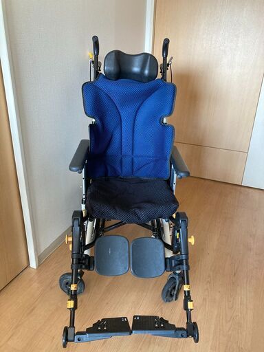 商談中　ティルト＆リクライニング車いす マイチルト・ミニ3D  松永製作所