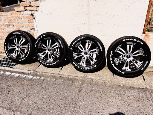 ハイエース　200系 ホワイトレター　4本　215/60R17