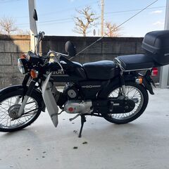 現金支払い可💛スズキ💛K90💛前後新品タイヤ💛リアボックス付き💛オドメーター3360kmの画像