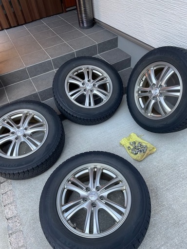 60ハリアースタッドレス、アルミ、飾りナット付