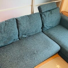 LOWYAの3人掛けカウチソファの画像