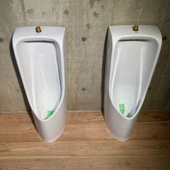 TOTO小便器ストール（新古品）U508Cの画像