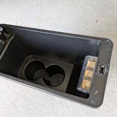 スズキ ジムニー コンソールボックスの画像