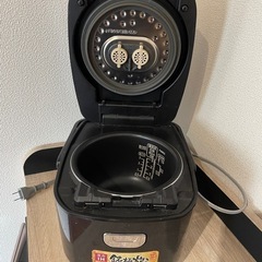 炊飯器の画像