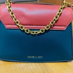 【3/28まで】CHARLES & KEITH ショルダーバッグの画像
