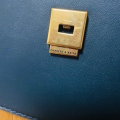 【3/28まで】CHARLES & KEITH ショルダーバッグの画像