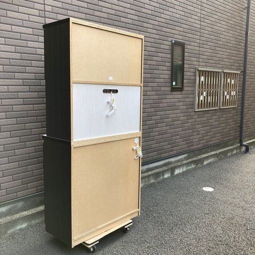 大川家具☆マンションサイズのキッチンボード奥行き45cm/組立なしで即使える食器棚　電子レンジ+炊飯器もスッポリ