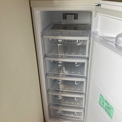 【美品】三菱冷凍庫の画像