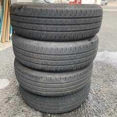 トヨタ　アクア　タイヤ　185/65r15
