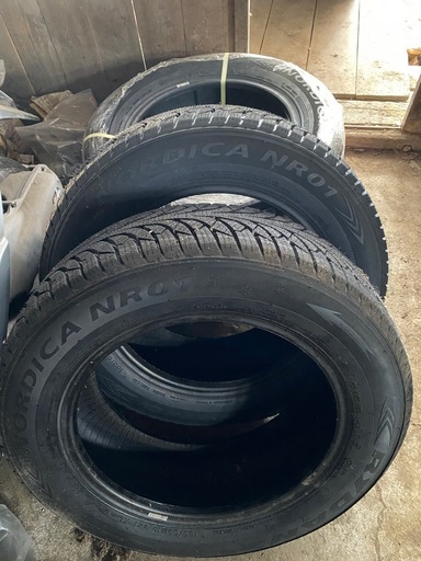 スタッドレスタイヤ 185/65R15 新品未使用