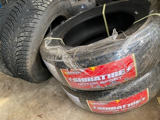 スタッドレスタイヤ 185/65R15 新品未使用