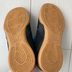 adidas 室内シューズ　フットサル　
サッカー　 19センチの画像