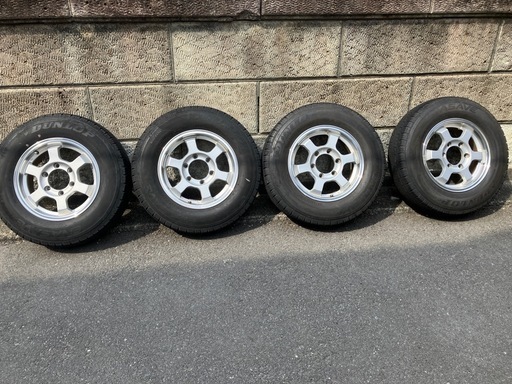 キャラバン　ラジアルタイヤ