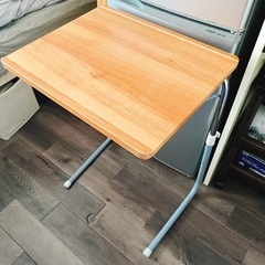 折りたたみテーブル