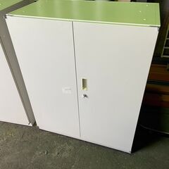 スチールキャビネット