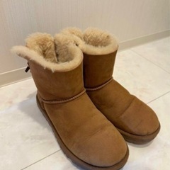 UGGムートンブーツ23cmの画像
