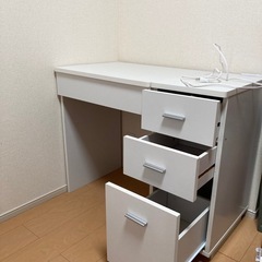 値下げ 鏡.収納付き ドレッサーの画像