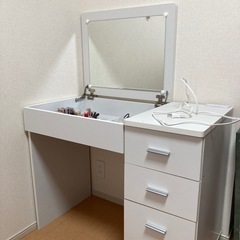 値下げ 鏡.収納付き ドレッサーの画像